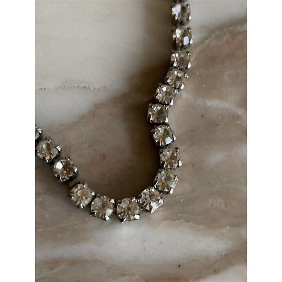 Vintage 1950’s Signed Kramer White & Clear Baguette Necklace & Clip Earrings - Picture 4 of 9